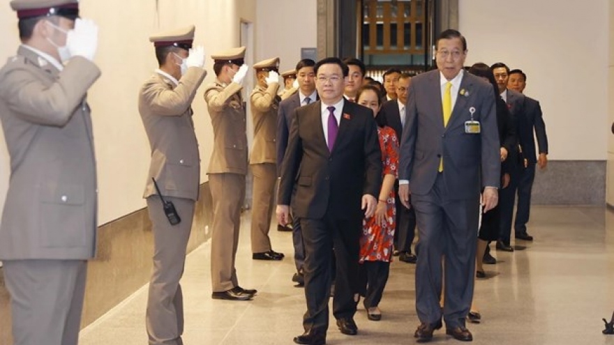 NA Chairman Hue meets Thai Senate President